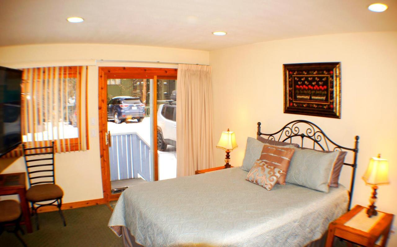 The Snow Queen Lodge Snowmass Village Room photo